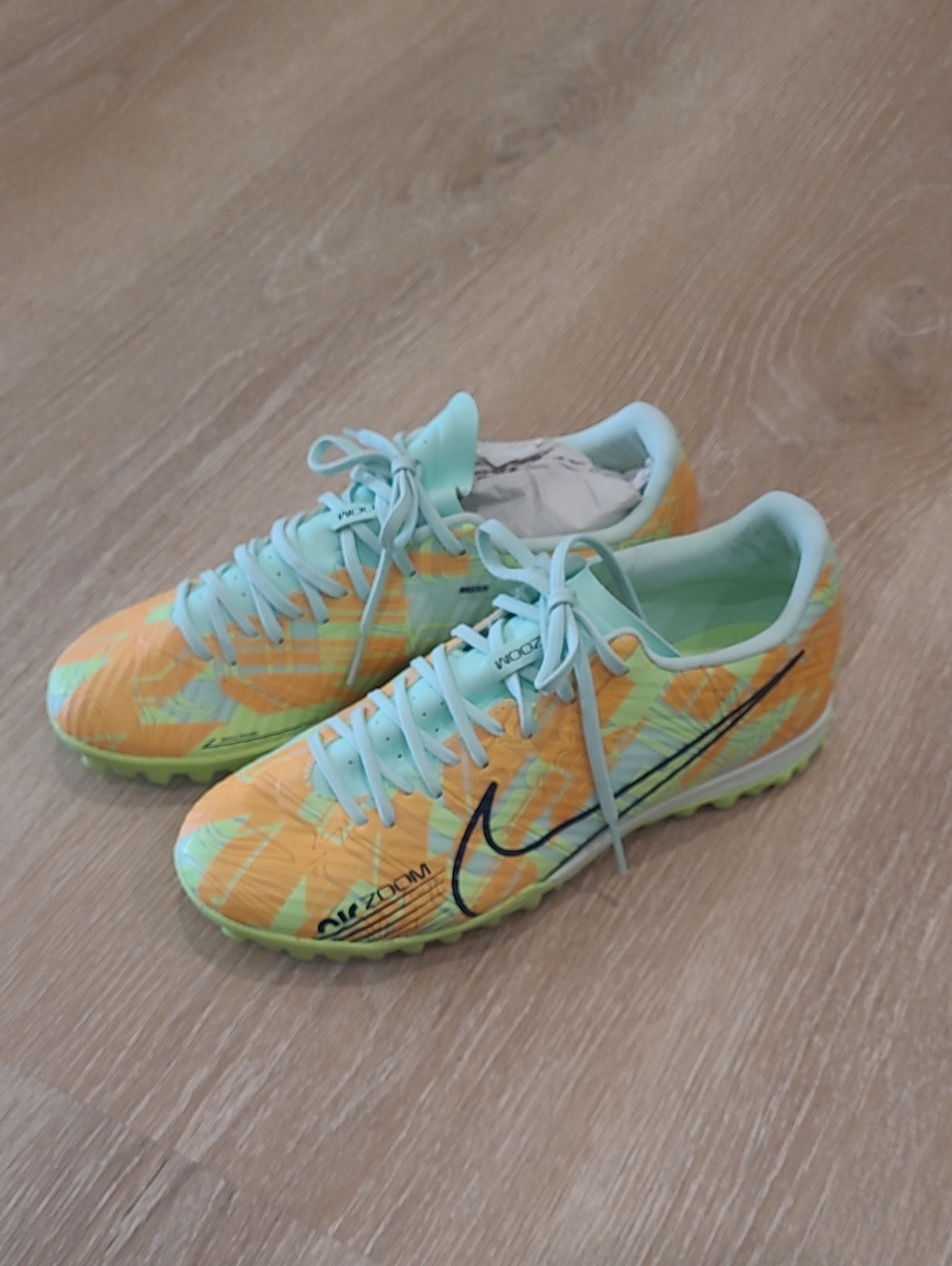 Nike Women's Turf Trainers in Orange & Mint